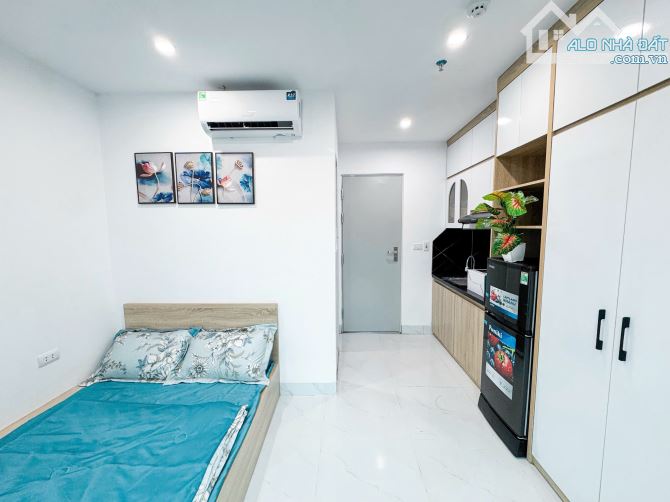 Bán toà CHDV Trường Chinh sổ vuông vắn ngõ KD thông vòng quanh gần ĐH Y HN 50m2*6T 10PN KK