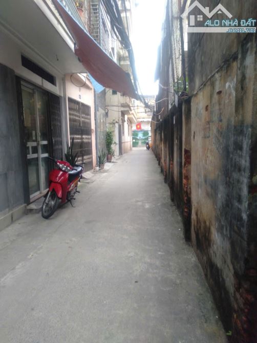 Bán chung cư mini ngõ Hoà Bình 7, DT 85m, 7 tầng thang máy, MT 5m, giá 25 tỷ.