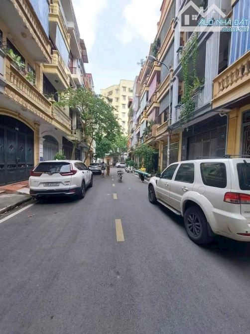Nhà đẹp phố Nguyễn Chánh, cách 100m ra phố, ngõ thông ra Trần Duy Hưng, Trung Kính, 12 tỷ - 2