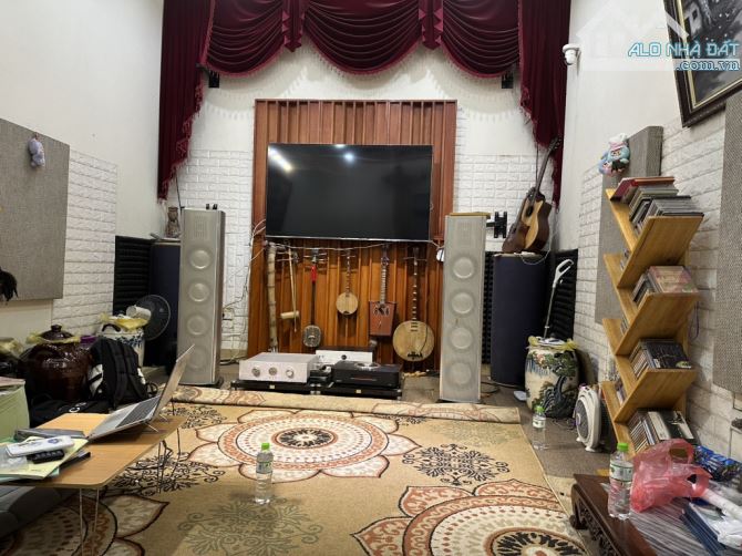 NHÀ ĐẸP TRUNG TÂM HAI BÀ TRƯNG – CÁCH Ô TÔ 10M – 50M RA PHỐ THANH NHÀN – Ở SƯỚNG HOẶC XÂY