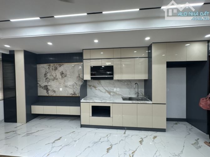 🏠 NHÀ ĐẸP TRẦN DUY HƯNG – LÔ GÓC, THANG MÁY, Ô TÔ NGỦ TRONG NHÀ – KINH DOANH ĐỈNH CAO - 2