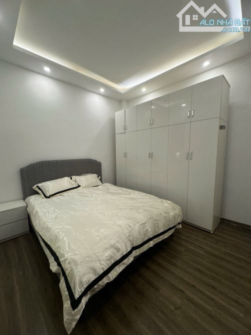 NHÀ ĐẸP TT THANH XUÂN, OTO, KD, SD 40M2 12,9 Tỷ