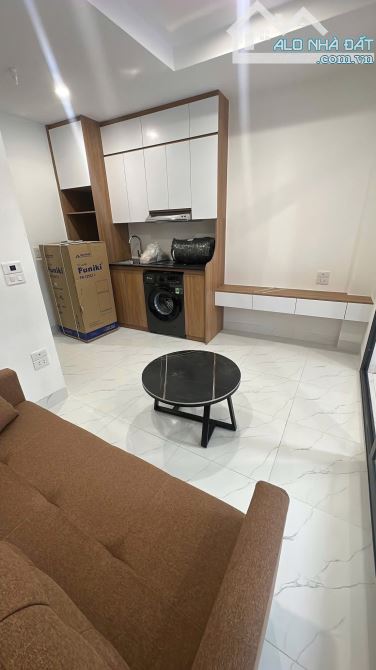 Toà CHDV Hoàng Quốc Việt, 145m2*7T, MT 6M, 35 PKK, ngõ ô tô, đủ PCCC, dòng tiền ~7%/năm!