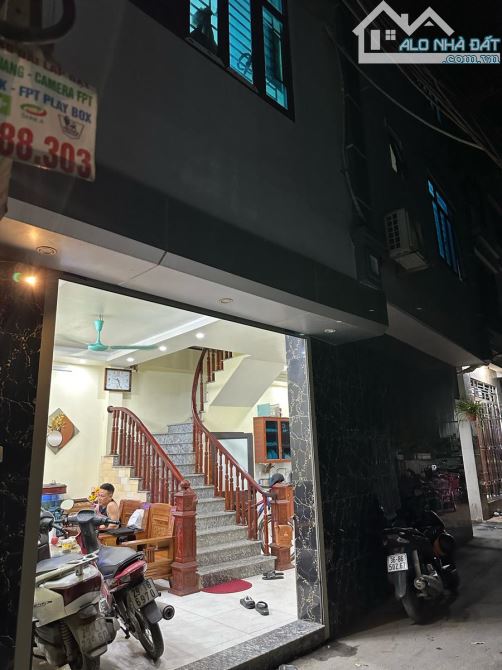 Xã Đàn 5m ô tô tránh đỗ, 50m ra phố, MT5.6m, KCBT vuông vắn, 43m*4T