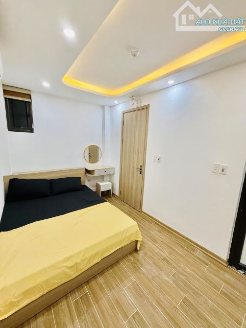 Bán toà CHDV Tôn Thất Tùng sổ vuông giá rẻ, ngõ thông KD, gần ĐH Y HN 50m2*6T 10PN, PCCC - 4