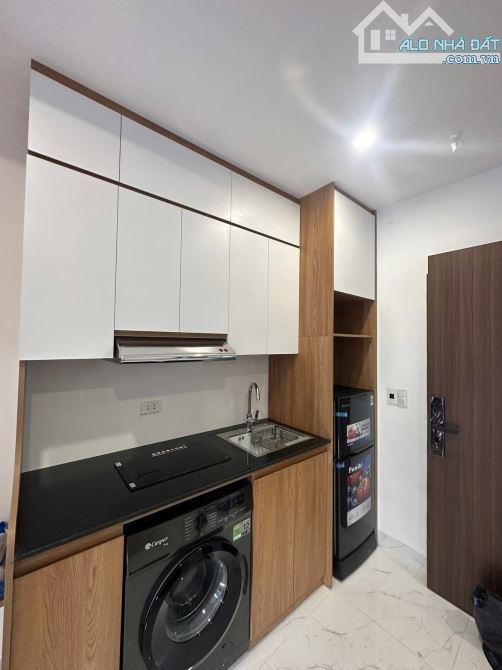 Toà CHDV Hoàng Quốc Việt, 145m2*7T, MT 6M, 35 PKK, ngõ ô tô, đủ PCCC, dòng tiền ~7%/năm!