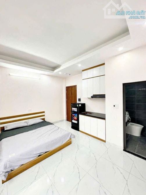 Lệnh Cư - CCMN - 22 phòng khép kín - Lô góc - Ngõ nông - Gần phố - Cách ô tô 50m