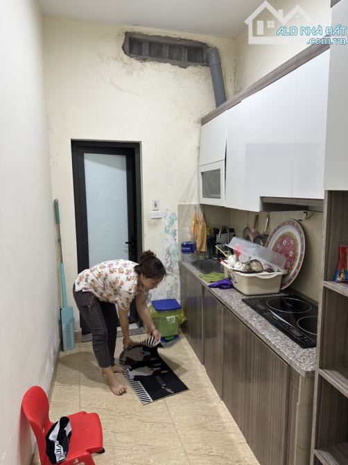 NHÀ ĐẸP TRUNG TÂM HAI BÀ TRƯNG – CÁCH Ô TÔ 10M – 50M RA PHỐ THANH NHÀN – Ở SƯỚNG HOẶC XÂY