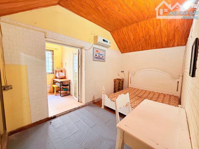 BÁN TẬP THỂ CỰC RỘNG – DUPLEX TẦNG 2+3, THÁI THỊNH, ĐỐNG ĐA. 200M2 – 3PN. 5,75 TỶ