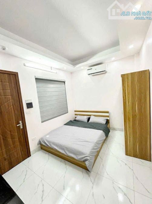 Lệnh Cư - CCMN - 22 phòng khép kín - Lô góc - Ngõ nông - Gần phố - Cách ô tô 50m