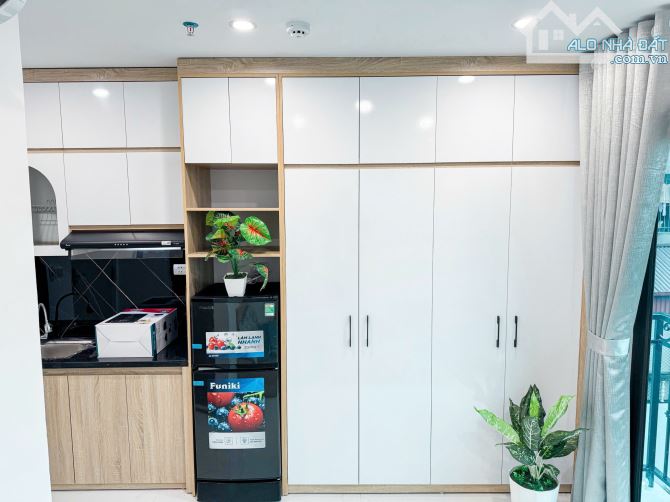 Bán toà CHDV Trường Chinh sổ vuông vắn ngõ KD thông vòng quanh gần ĐH Y HN 50m2*6T 10PN KK