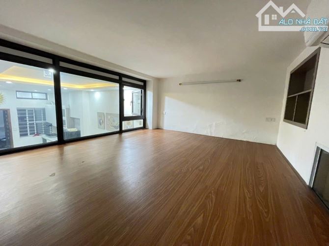 BÁN TẬP THỂ TẦNG 1 – NHÀ XUẤT BẢN GIÁO DỤC, THỊNH HÀO, ĐỐNG ĐA. 70M2 – 2PN. 4,5 TỶ