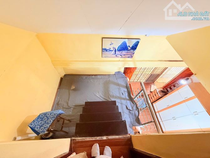 BÁN TẬP THỂ CỰC RỘNG – DUPLEX TẦNG 2+3, THÁI THỊNH, ĐỐNG ĐA. 200M2 – 3PN. 5,75 TỶ