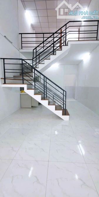 Cho thuê nhà nguyên căn hẻm xe hơi gần mặt tiền đường Tam Bình