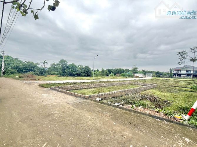 Bán 61m đất tại thôn cánh chủ xã bình yên tại hòa lạc