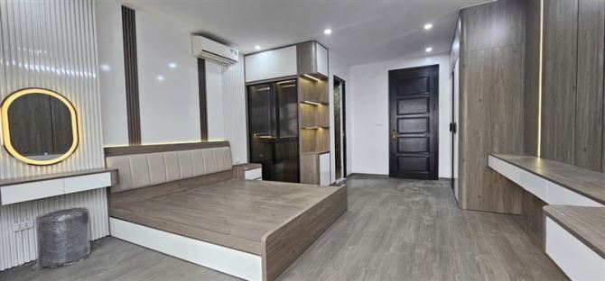 MẶT PHỐ CỰ LỘC – HÀNG HIẾM – LÔ GÓC 2 MẶT TIỀN – THANG MÁY – KINH DOANH ĐỈNH CAO VỊ T