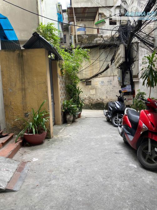 Thịnh Quang - 15 phòng khép kín - Dòng tiền 90tr/tháng - Hai thoáng trước sau