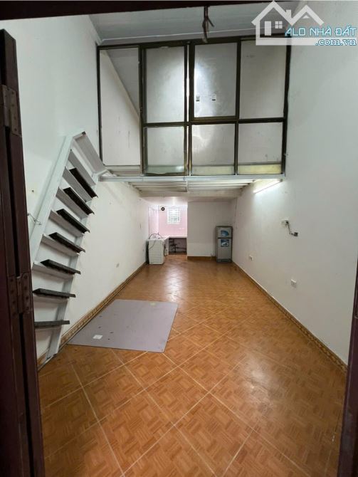 Cho thuê nhà 1 tầng+gác lửng,đủ nội thất,oto vào thoải mái ngõ 379 Xuân Phương