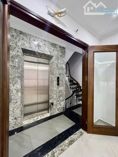 Bán nhà Duy Tân, Cầu Giấy 43 m2, thang máy, 12 tỷ   ôtô 16 chỗ đón đầu ngõ - 1