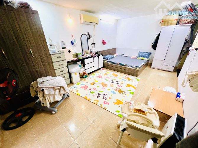 BÁN TẬP THỂ VIP, TẦNG 1 CỰC HIẾM – NGÕ 105 LÁNG HẠ, ĐỐNG ĐA. 70M2 – 2PN . 5,38 TỶ