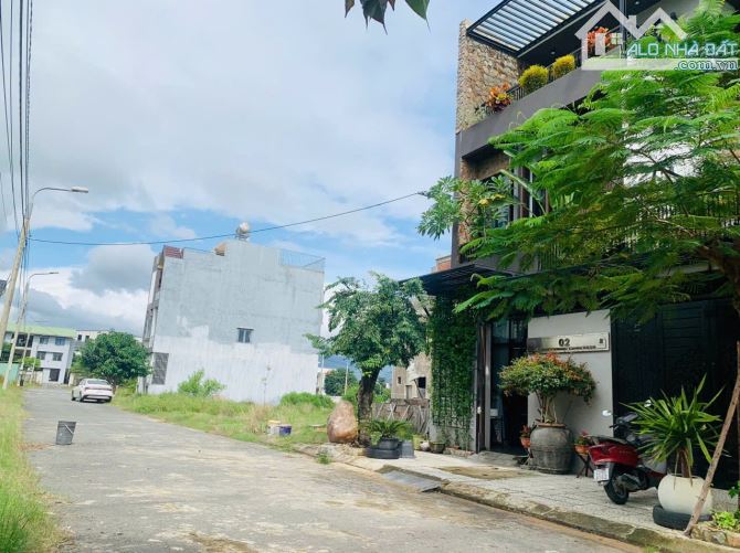 Chỉ 4tỷ8 GIÁ TỐT để sở hữu lô đất  đẹp gần biển Xuân Thiều 38 dt 97m ngang 6m gần Mikazuki - 1