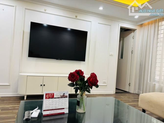 Bán nhà liền kề KĐT Trâu Quỳ 90m2 xây 5T MT 6m thang máy full nội thất xịn chỉ 19,5 tỷ