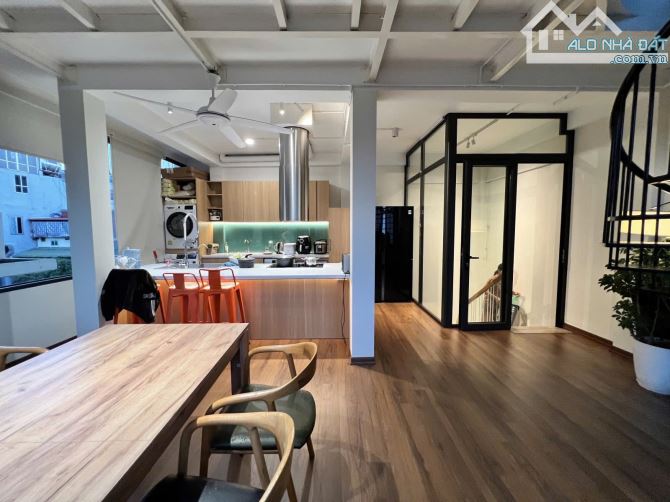 Bán nhà Hàng Bông 44m2 nhà mới đẹp vị trí đẹp 2 thoáng nội thất cao cấp 22 tỷ