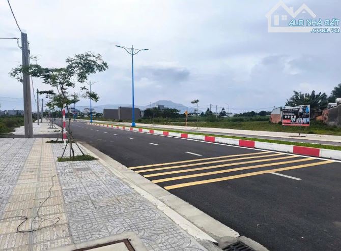 BÁN GẤP ĐẤT PHÚ MỸ BÀ RỊA GIÁ CHỈ 1tỷ2 - GẦN BIỂN - SHR XDTD - 3