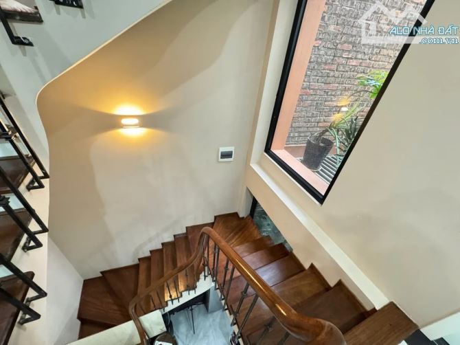 Bán nhà MP Ngọc Thụy, 115m², 5T, gara ô tô, nội thất cao cấp view sông Hồng, nhỉnh 23tỷ - 3