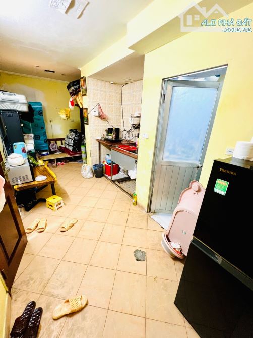 BÁN TẬP THỂ TẦNG 2 – VPP HỒNG HÀ, 190 LÒ ĐÚC – HAI BÀ TRƯNG. 60M2 – 2PN . 2,88 TỶ