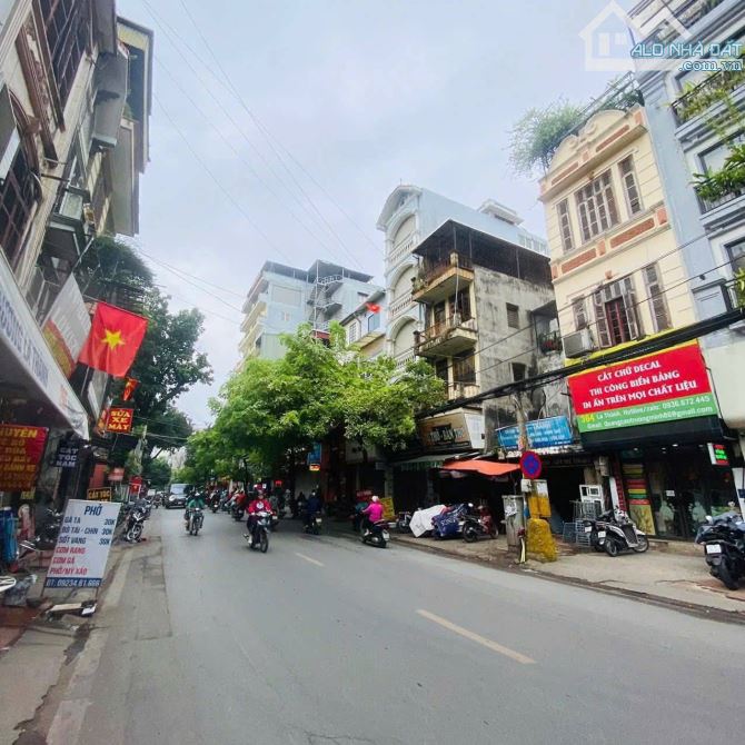 MẶT PHỐ ĐÊ LA THÀNH SIÊU RẺ QUY HOẠCH ỔN ĐỊNH, KINH DOANH TỐT, CHỈ 13,5 TỶ, 30 M, 5 TẦNG