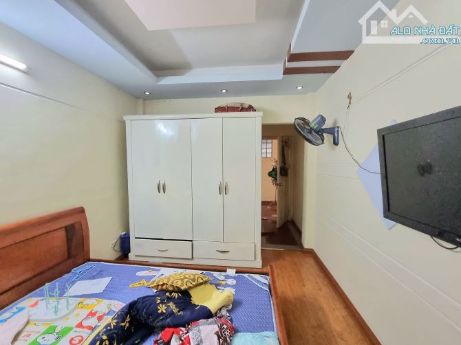 Bán nhà 5 tầng phố Giáp Nhất Ngã Tư Sở cạnh Royal City