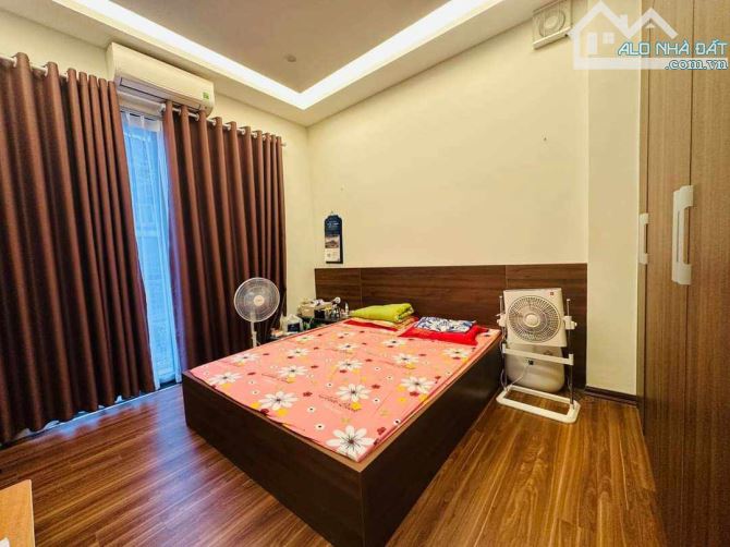 BÁN NHÀ TRẦN QUỐC VƯỢNG CẦU GIẤY DT 50M 7 TẦNG THANG MÁY LÔ GÓC NGÕ THÔNG NHÀ MỚI 15.5 TỶ