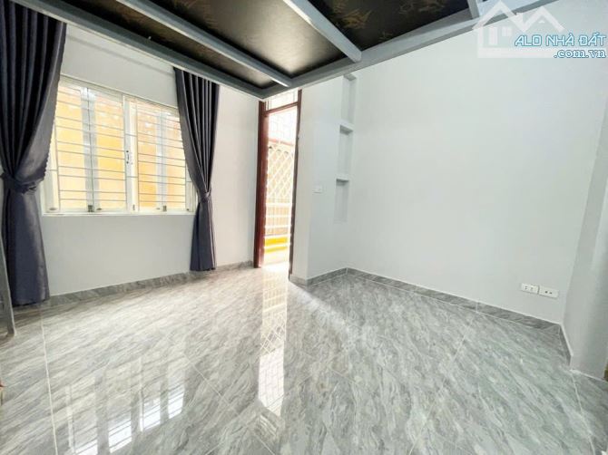 Thịnh Quang - 10 phòng khép kín - Dòng tiền 50tr/tháng - Lô góc - Nhà dân xây