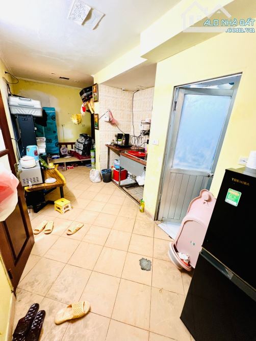 BÁN TẬP THỂ TẦNG 2 – VPP HỒNG HÀ, 190 LÒ ĐÚC – HAI BÀ TRƯNG. 60M2 – 2PN . 2,88 TỶ