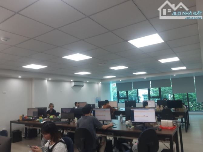 TÒA VP 10TẦNG HẠNG A - DỊCH VỤ CAO CẤP - THANG MÁY VÙ VÙ - DÒNG TIỀN ỔN ĐỈNH - DOANH THU C - 7
