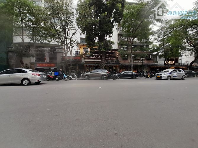 Vip có 102 - cần bán nhà mặt phố Lý Thường Kiệt - 396m2 x 4 tầng đẹp - mt 12,6m - 350 tỷ