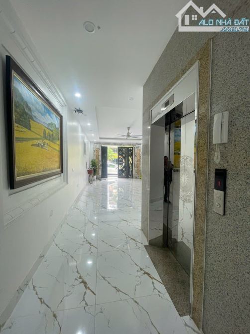 Siêu phẩm liền kề 100m2, 5 tầng, mt 5m, ô tô tránh, thang máy. Chỉ 19.5 tỷ