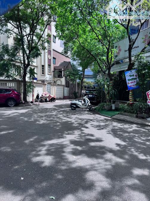 Lô đất đẹp siêu hiếm, 150m2, MT 8m, ngõ ô tô đỗ cửa khu Liên Cơ, Nguyễn Cơ Thạch, Từ Liê