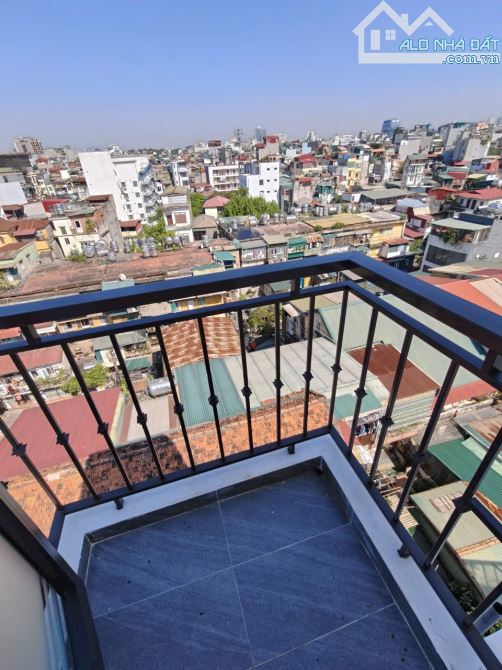 7.5 tầng thang máy mặt ngõ Văn Chương kdoanh sầm uất, vỉa hè, 82m2 hai thoáng. Giá 28.5 tỷ