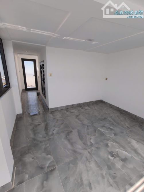 7.5 tầng thang máy mặt ngõ Văn Chương kdoanh sầm uất, vỉa hè, 82m2 hai thoáng. Giá 28.5 tỷ