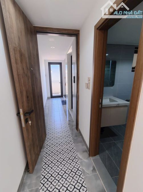 7.5 tầng thang máy mặt ngõ Văn Chương kdoanh sầm uất, vỉa hè, 82m2 hai thoáng. Giá 28.5 tỷ