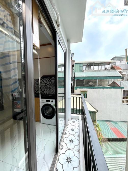 CHDV 2 thoáng giá tốt phố Minh Khai - 50m 7 tầng MT 4m 12 tỉ 11 phòng khép kín