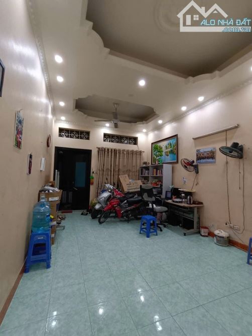 BÁN NHÀ DÂN XÂY 4 TẦNG - CHỢ HÀ ĐÔNG - Ô TÔ ĐỖ CỬA - 51M