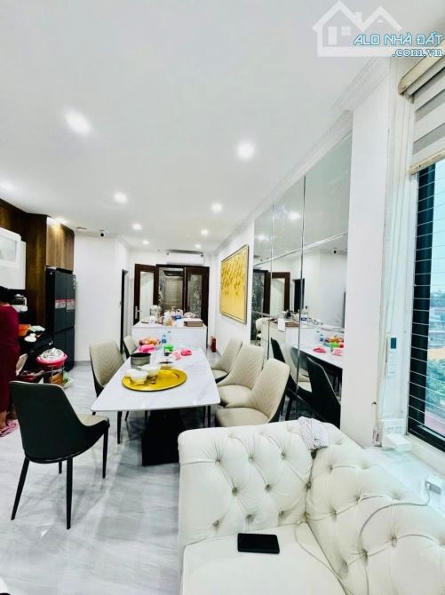 BÁN NHÀ 7 TẦNG THANG MÁY HỒ TÙNG MẬU GARA OTO 7 CHỖ DT 50m2 NHÀ MỚI Ở LUÔN. CHỈ 15.9 TỶ