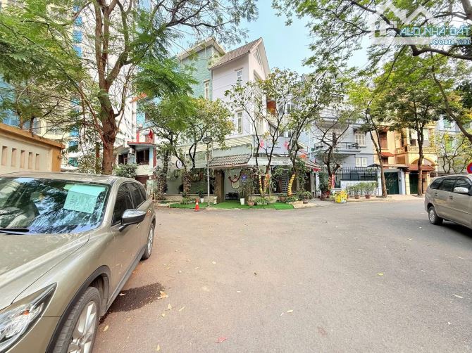 Lô đất đẹp siêu hiếm, 150m2, MT 8m, ngõ ô tô đỗ cửa khu Liên Cơ, Nguyễn Cơ Thạch, Từ Liê