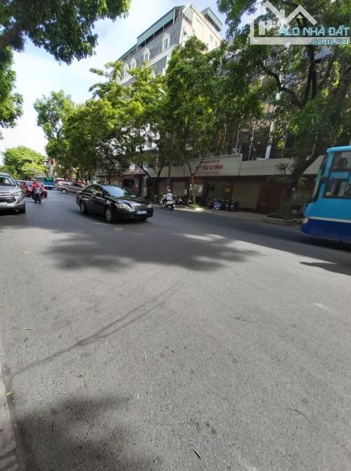 Đầu tư đẳng cấp Bán Đất Mặt Phố Hai Bà Trưng, Hoàn Kiếm DT 514m2 x Mặt tiền 15m, 1,8 Tỷ/m2