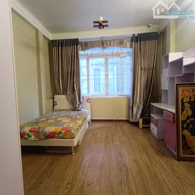 Bán nhà ĐÀO TẤN, Ba Đình. Ngõ nông, cách oto 10m. Gần phố. LÔ GÓC, 3 thoáng.