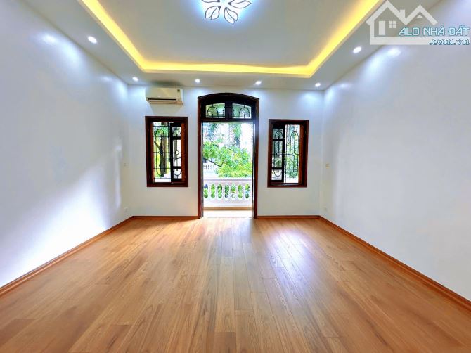 Giảm 2 Tỷ nhà Phân Lô Nguyễn Khánh Toàn Cầu Giấy, 2 mặt ngõ thông 3 ô tô tránh vỉa hè,