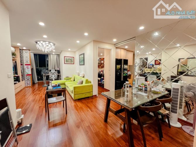 CHUNG CƯ FAFILM VNT TOWER - 96M-2N2VS - Ở SƯỚNG - HÀNG XÓM ROYAL CITY-8TỶ